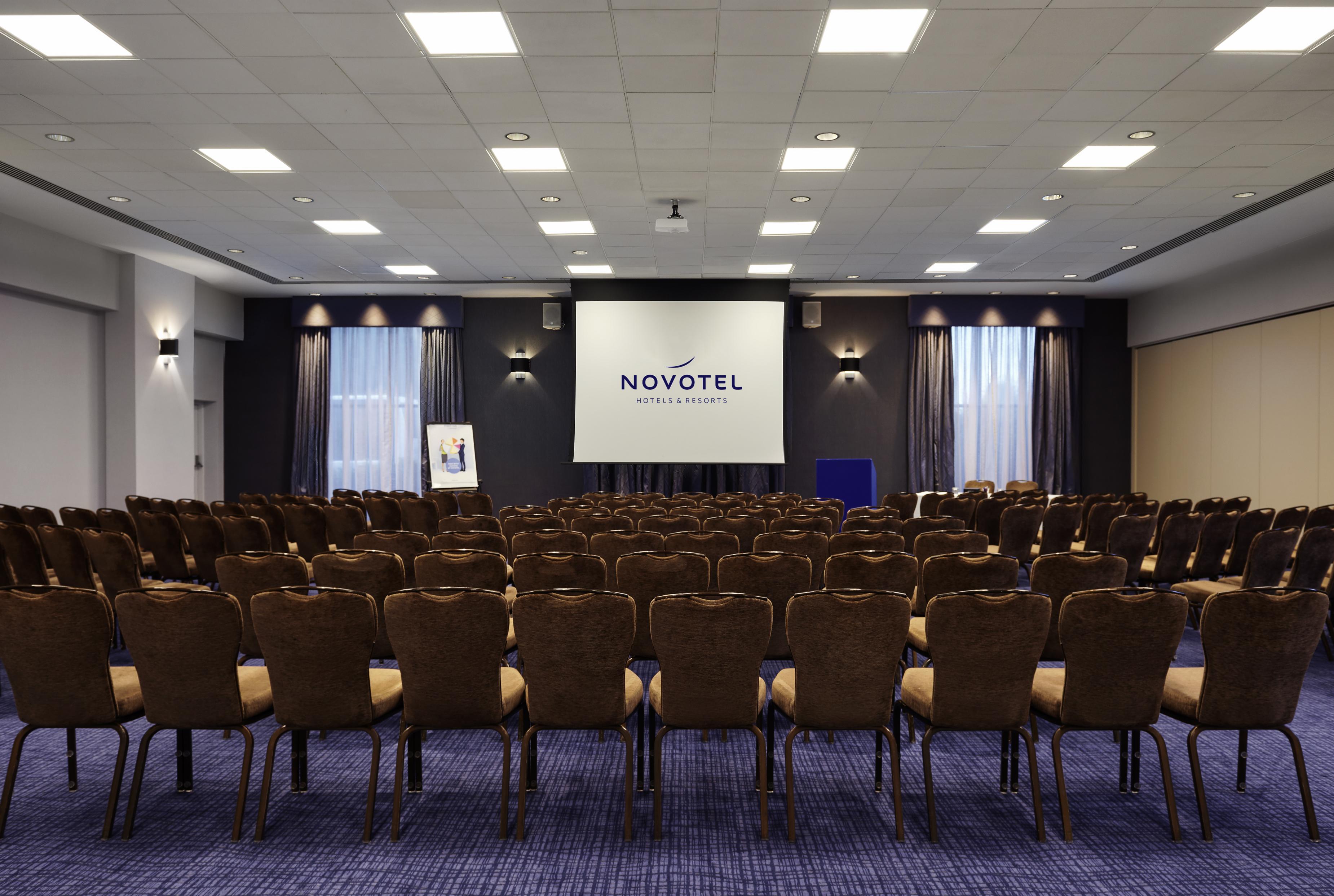 Novotel London Stansted Airport Stansted Mountfitchet Εξωτερικό φωτογραφία