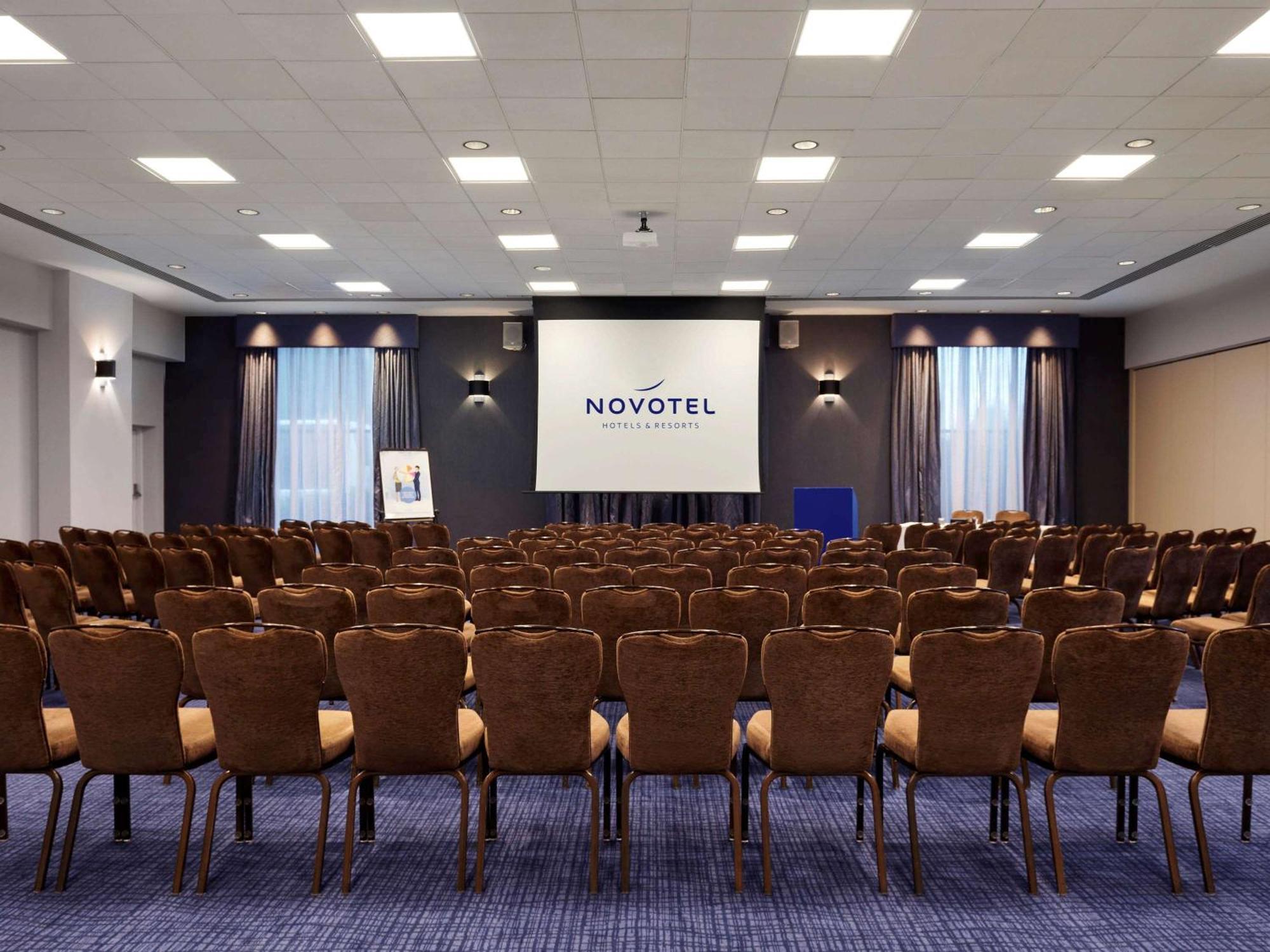 Novotel London Stansted Airport Stansted Mountfitchet Εξωτερικό φωτογραφία