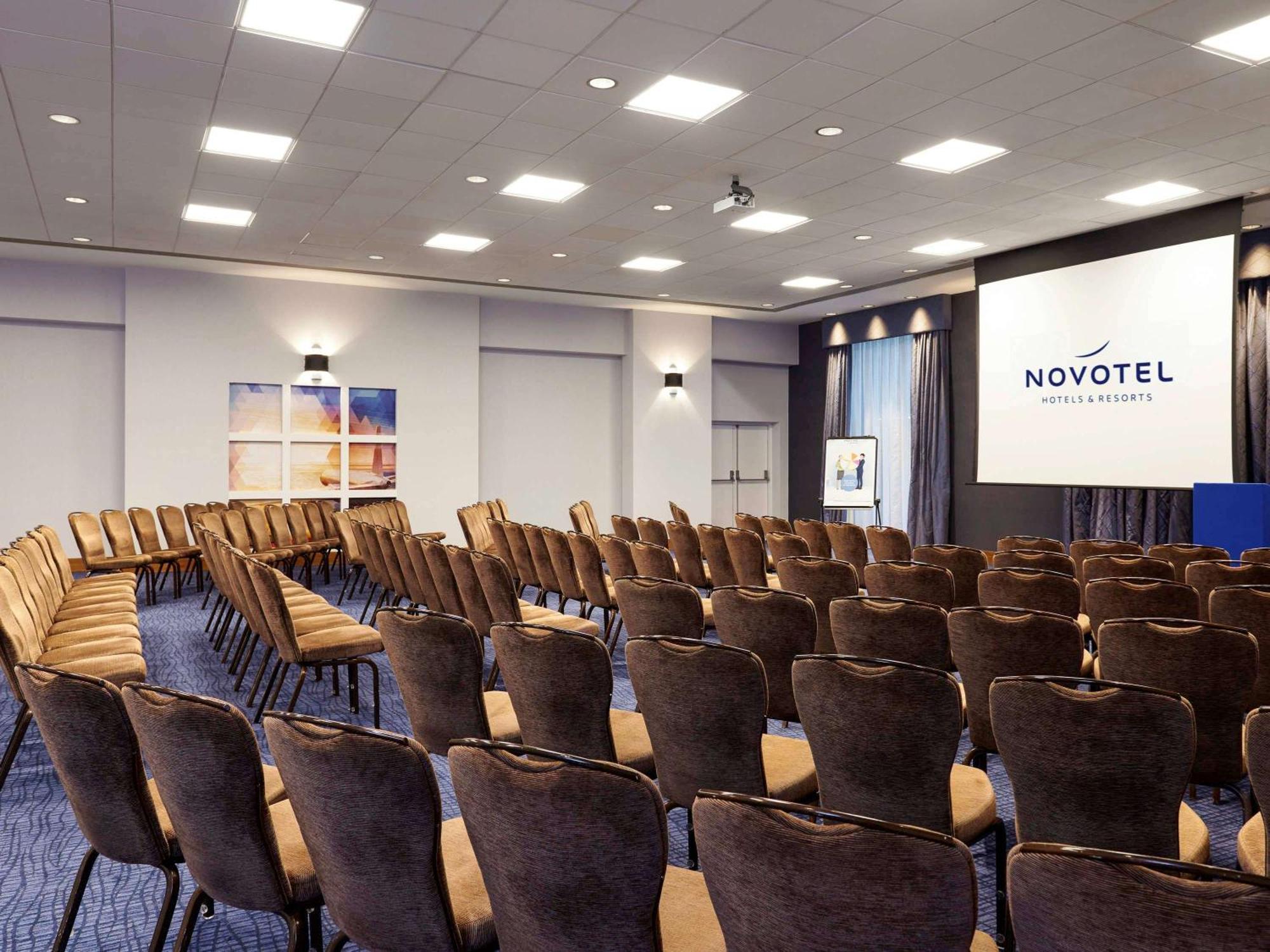 Novotel London Stansted Airport Stansted Mountfitchet Εξωτερικό φωτογραφία